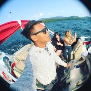 Meet your Posher, Eli